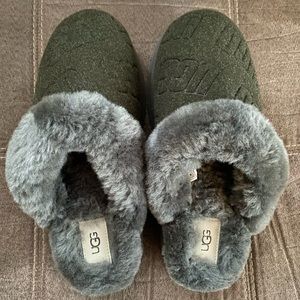 Ugg Disquette Felted women’s 10. Like new